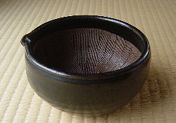玄釉のすり鉢